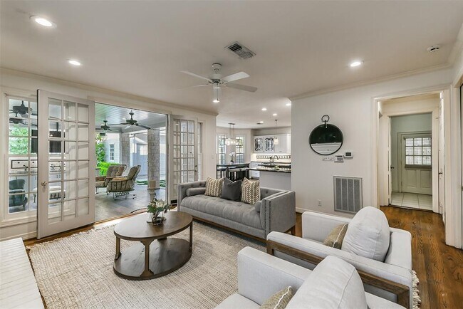 Foto del edificio - 3906 Marlowe St