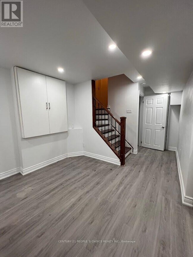 Building Photo - 45 Bushmill Cir