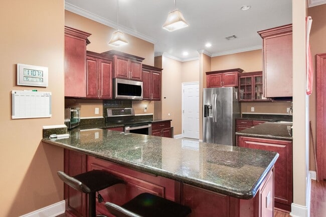 Foto del edificio - AVAILABLE FOR RENT IN LAFAYETTE!