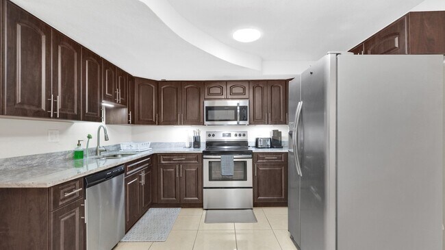 Foto del edificio - 3444 Rosefield Dr