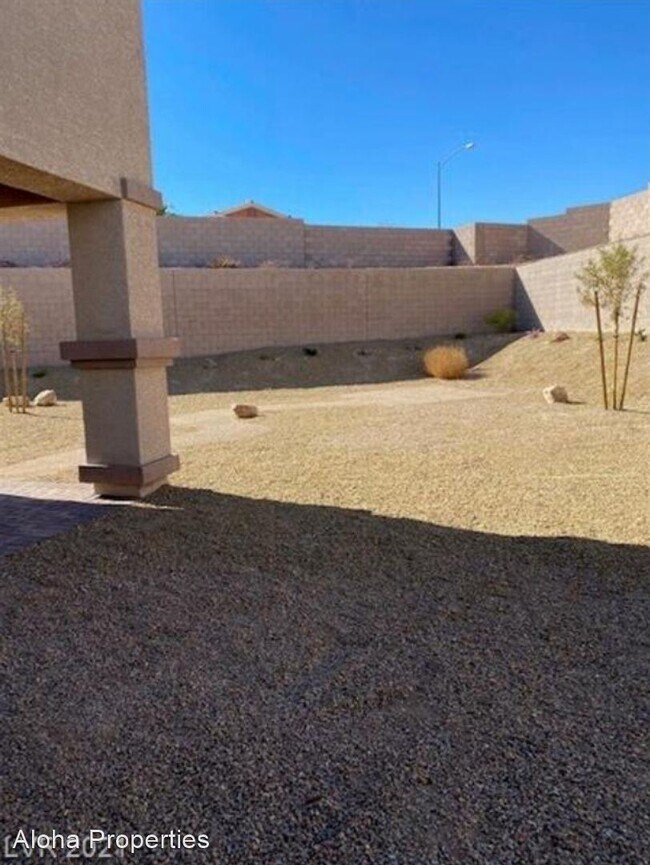 Foto del edificio - 4 br, 3 bath House - 971 Cutter St.