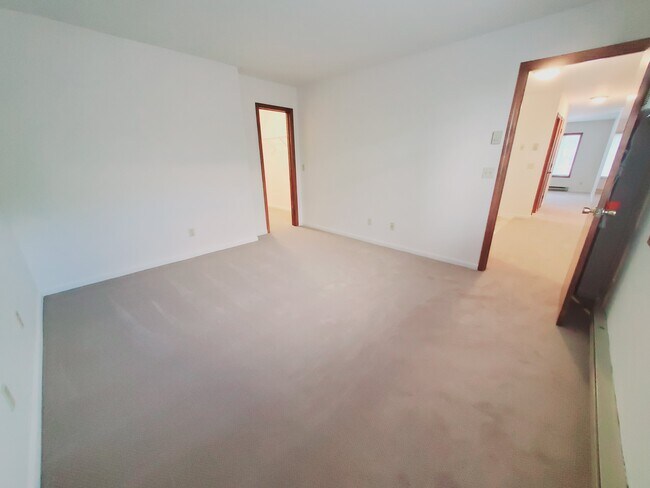 Foto del edificio - 55 Glenbrook Rd