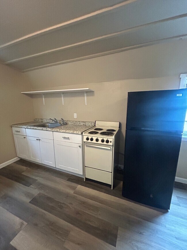 Foto del edificio - 808 W Cypress Ave