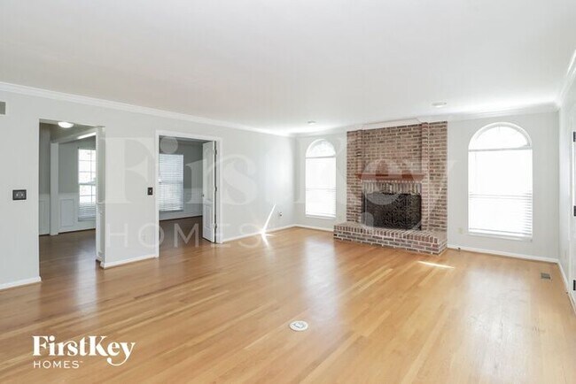 Building Photo - 4730 Brookfield Court