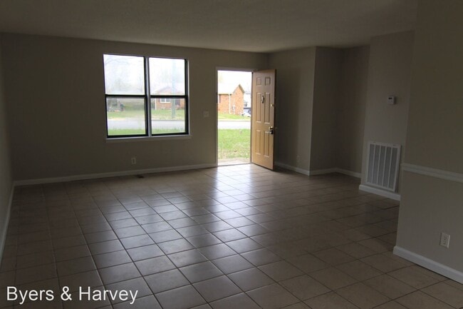 Building Photo - 3 br, 2 bath House - 290 Cunningham Lane