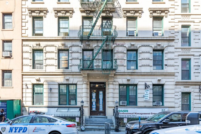 Building Photo - 229-231 E 21st St