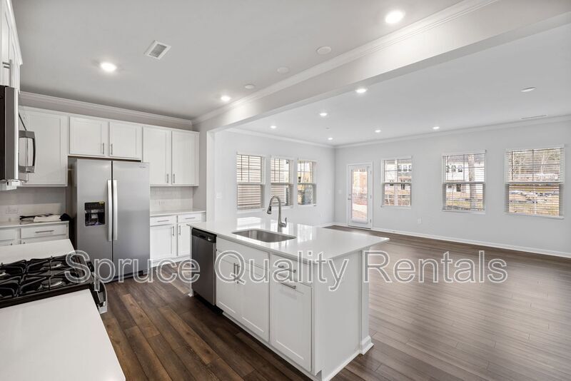Foto principal - 1015 Red Wing Dr