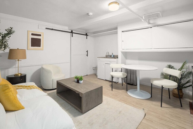 Building Photo - 173 N 7th St