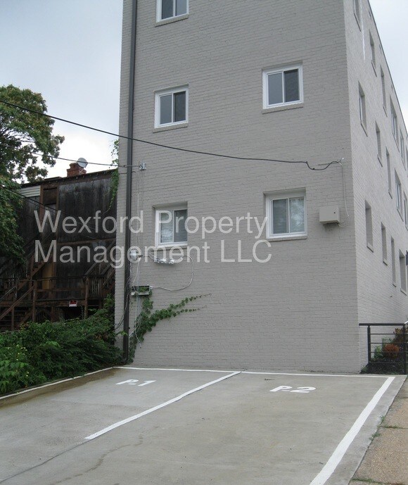 Building Photo - 1636 Lyman Pl NE