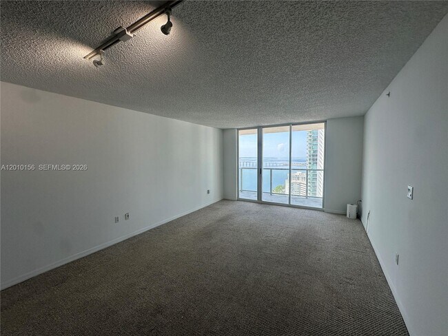 Foto del edificio - 1155 Brickell Bay Dr