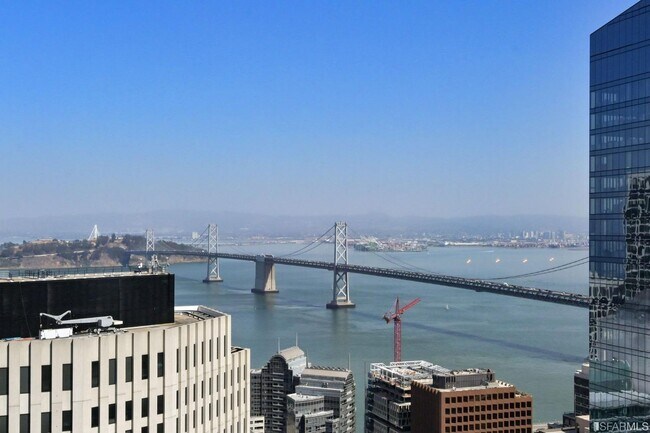 Building Photo - 301 Mission St