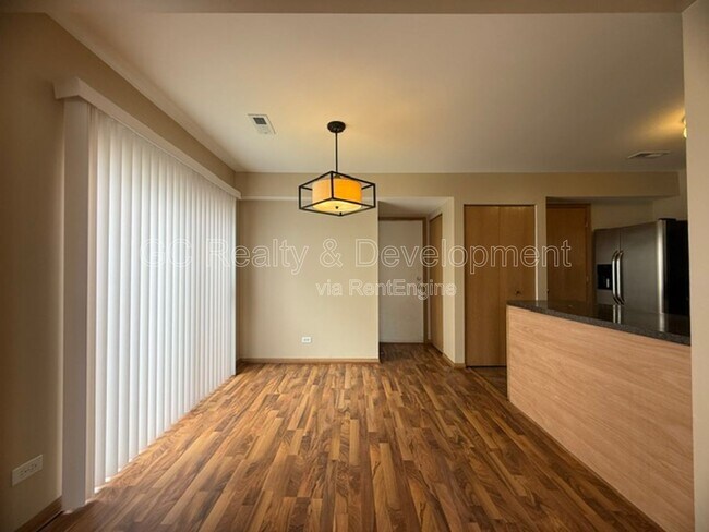Foto del edificio - 782 Symphony Dr