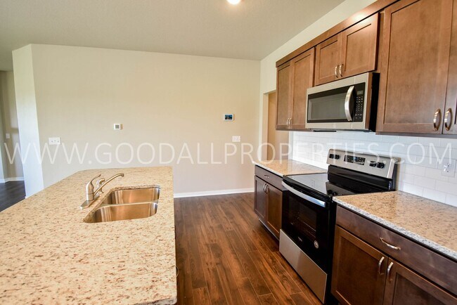 Foto del edificio - 4 Bed 2 Bath Home in the Waukee School Dis...
