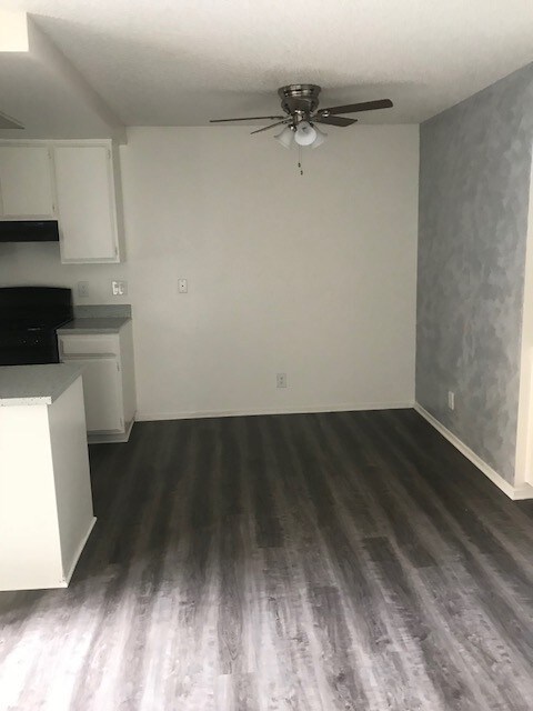 Foto principal - 2196 Kendall Dr