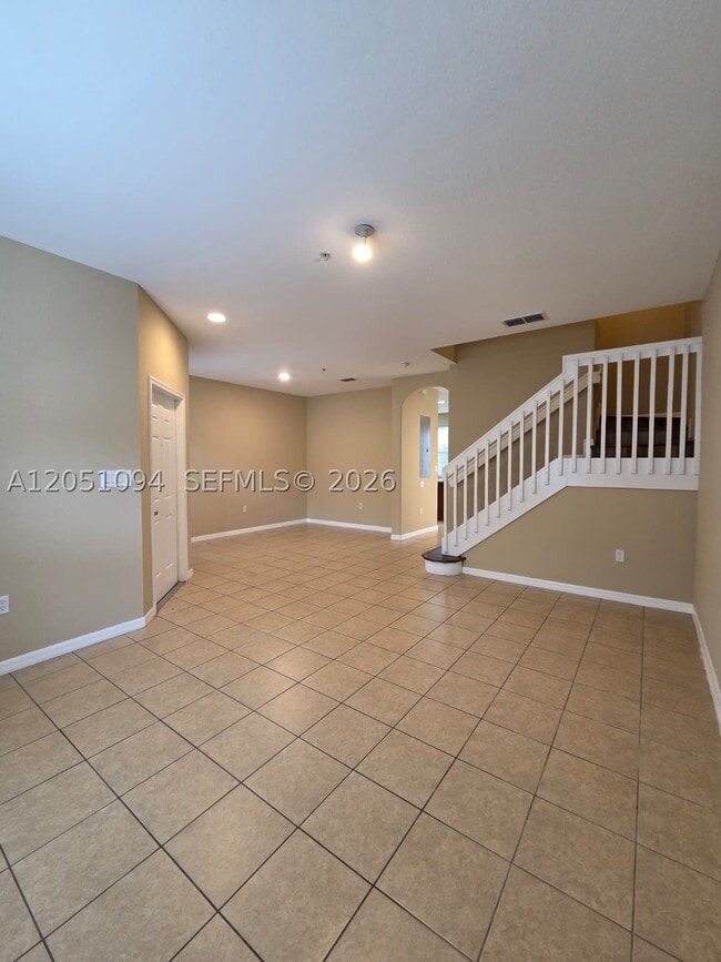 Building Photo - 2851 Prospect 404