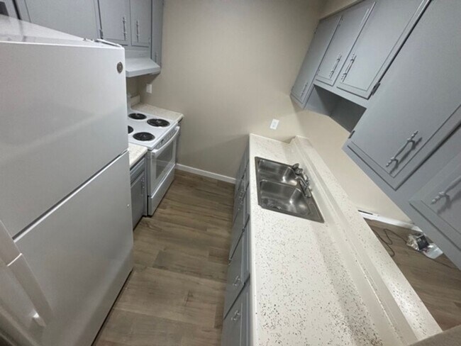 Foto del edificio - 526 E 18th St