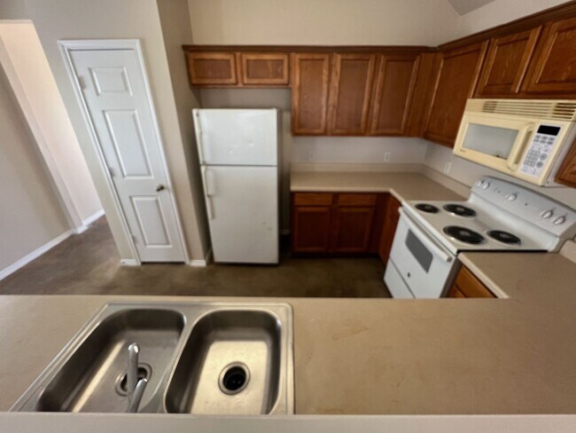Foto del edificio - 7207 Golf Way