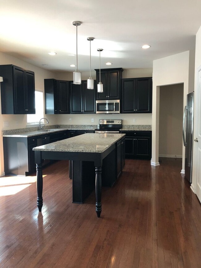 Photo - 7419 Wicks Rd Williamsburg VA 23188 House