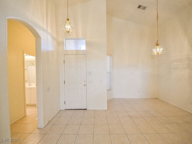 Foto del edificio - 10325 Whispy Willow Way