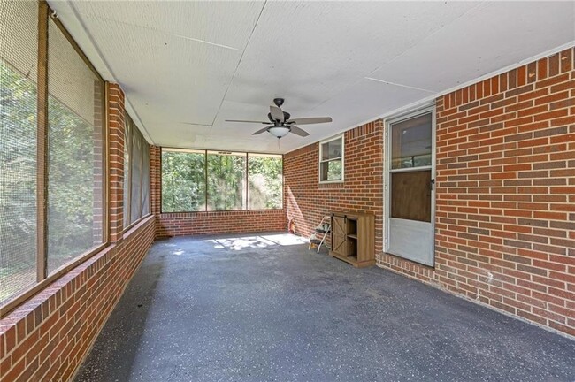 Foto del edificio - 5960 Brookdale Ln SW