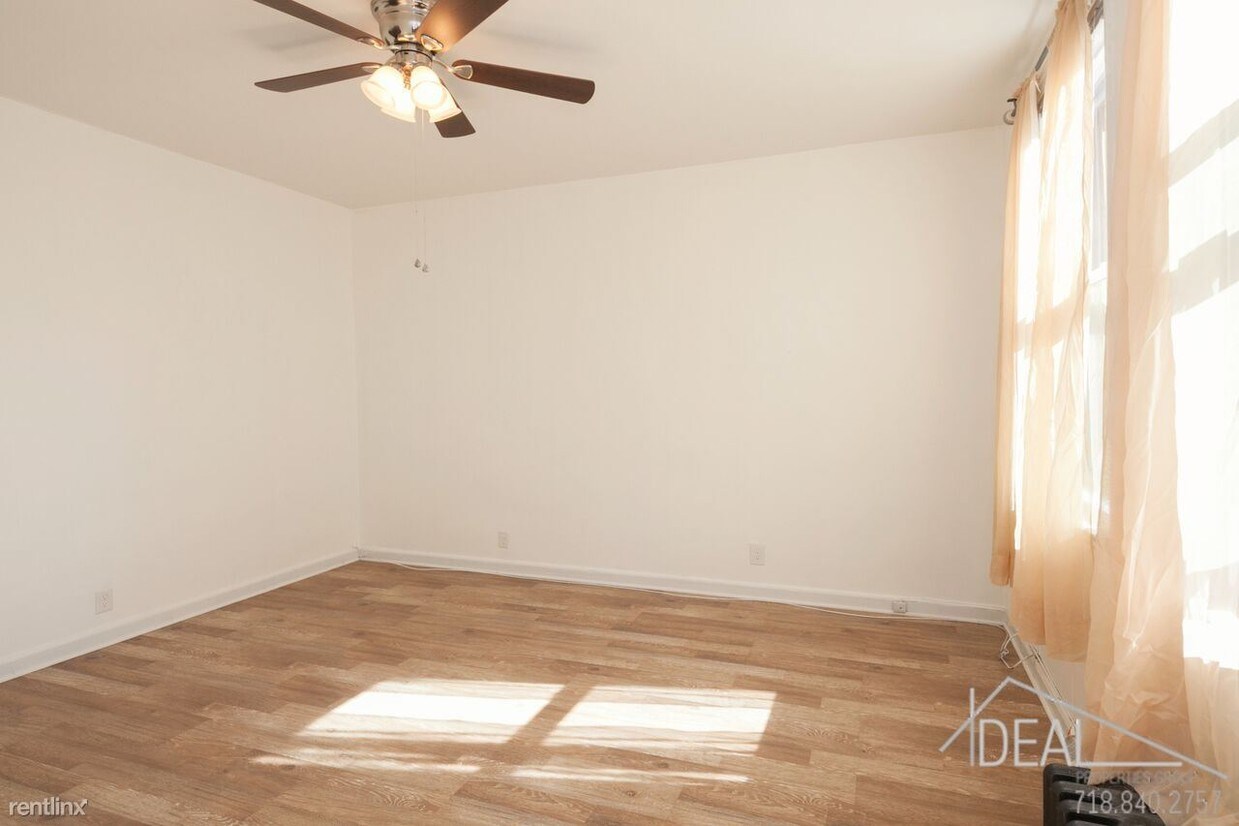Foto principal - 122 8th St