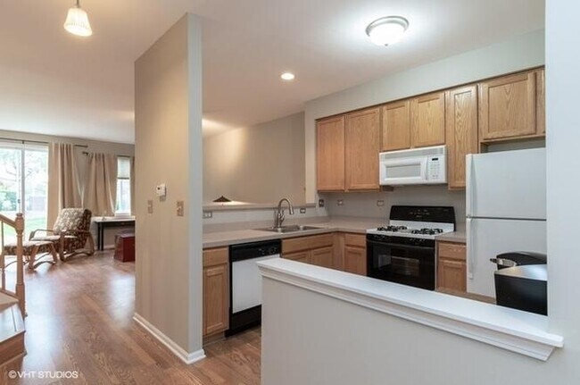 kitchen - 3061 Kentshire Cir