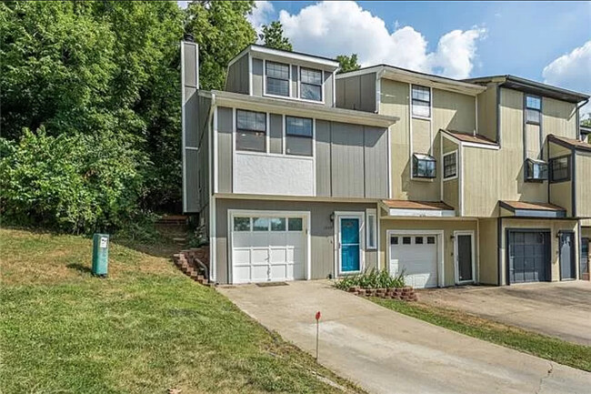 Building Photo - 1949 Lawrence Ct