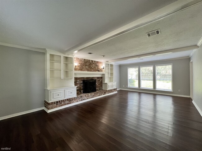 Building Photo - 4 br, 2.5 bath House - 5619 Timbers Trail Dr