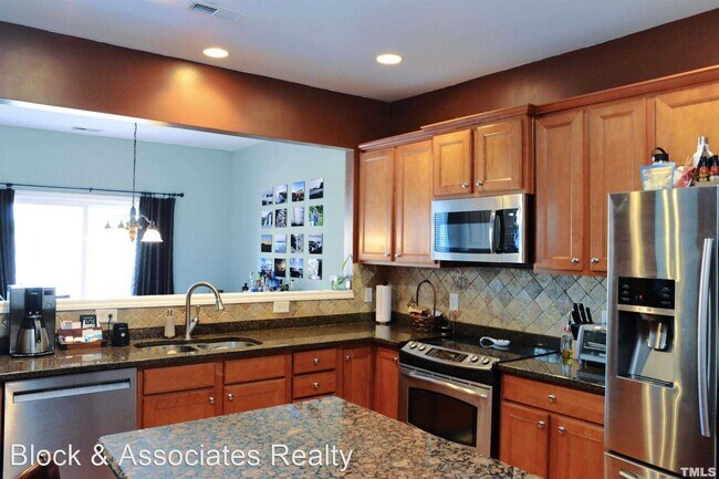 Foto del edificio - 3 br, 2.5 bath House - 8616 Thunderwood Drive