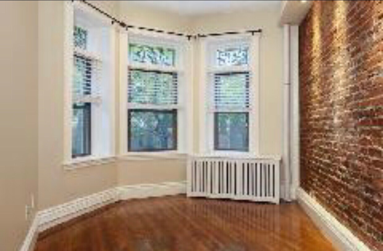 50 Charlesgate E Unit 195, Boston, MA 02215 50 Charlesgate E Boston