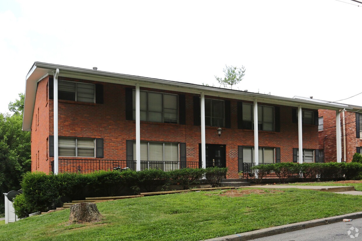 Foto principal - 302 N Birchwood Ave
