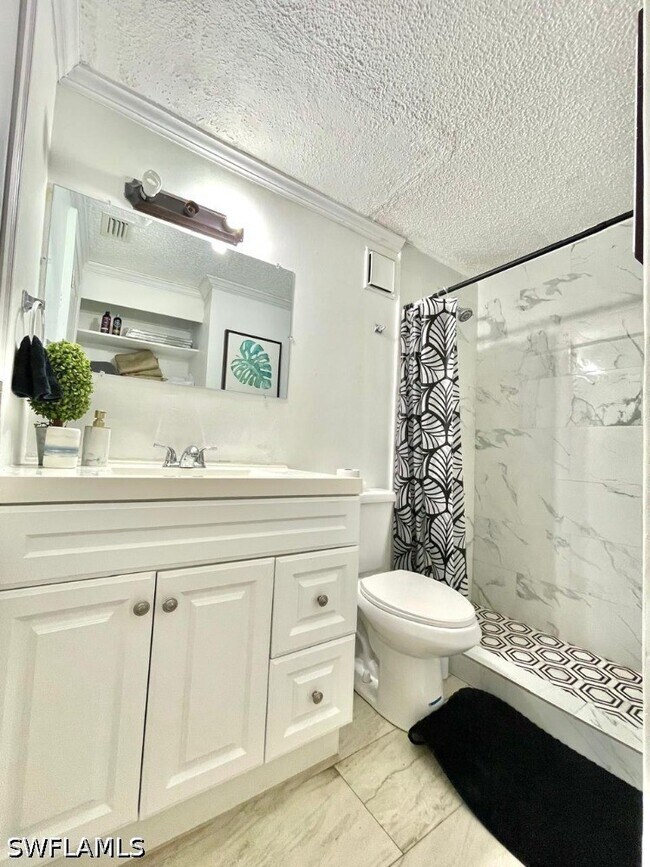 Foto del edificio - 5385 Treetops Dr