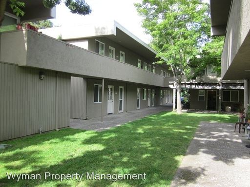 Building Photo - 1151 Warren St