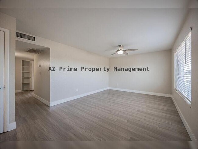 Foto del edificio - 5849 S College Ave