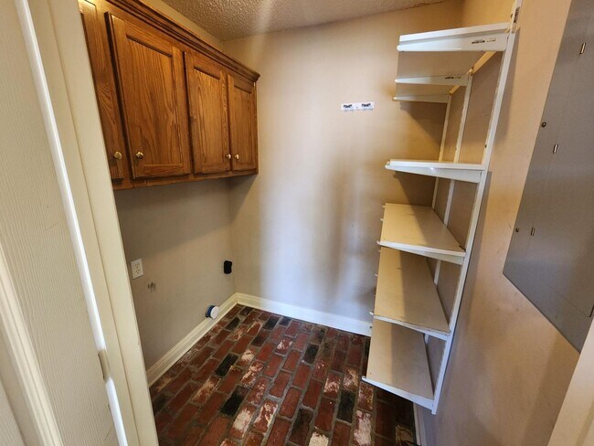 Foto del edificio - 2545 Fairgate Dr