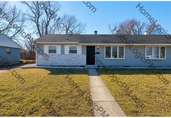 Charming Lawrence Township Duplex! - Charming Lawrence Township Duplex! House