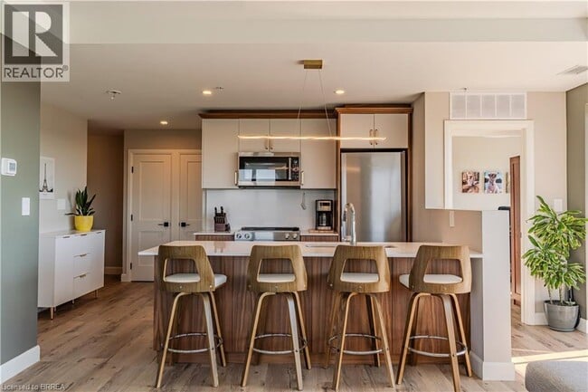 Building Photo - 34 Norman St