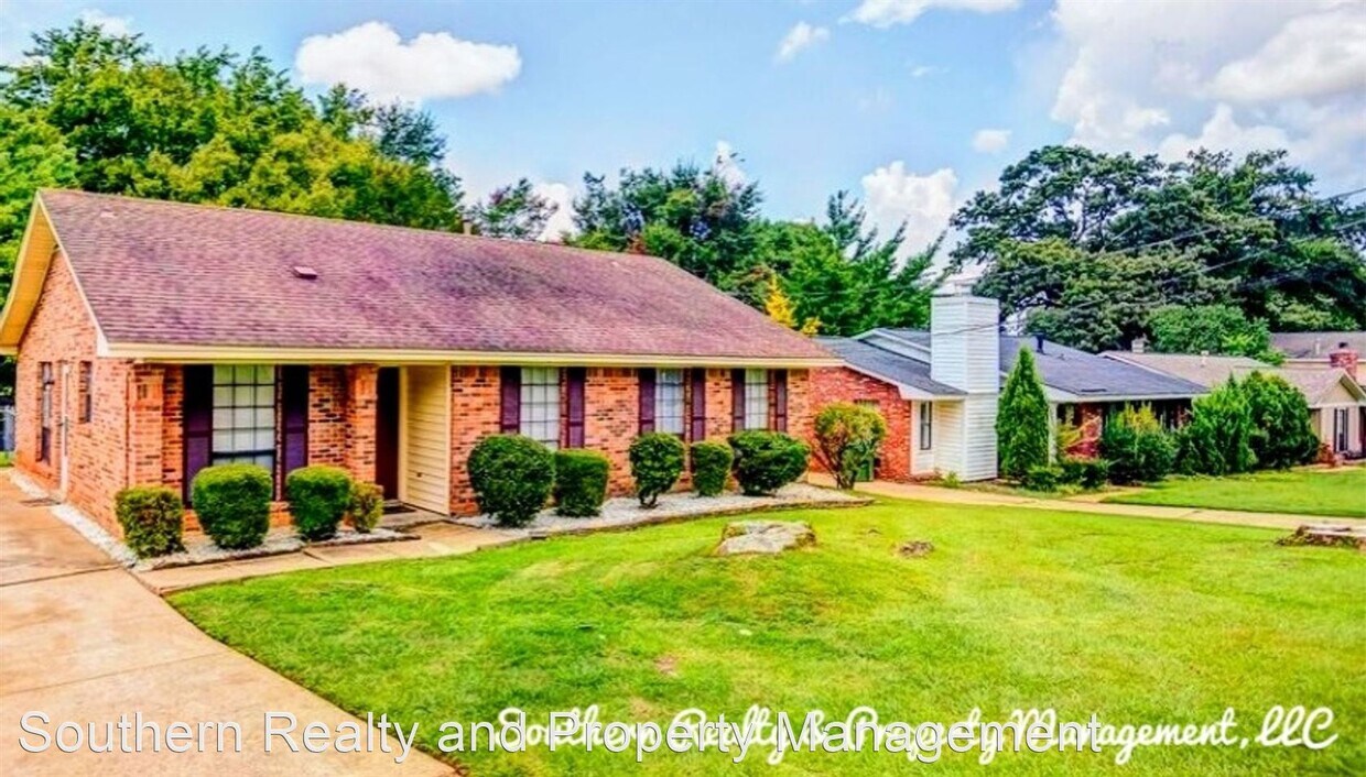 Foto principal - 3 br, 2 bath House - 2949 Woodforest Lane
