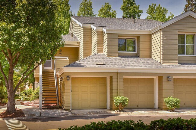 Foto del edificio - 1711 Parkview Green Cir