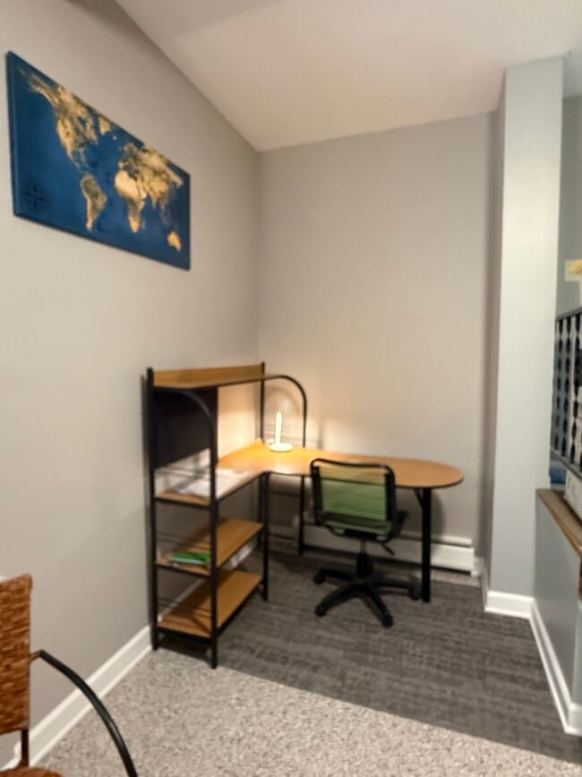 Building Photo - 6010 W Seminole St