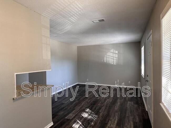 Foto del edificio - 403 Main St