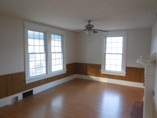 Building Photo - 350 Carolina Ave
