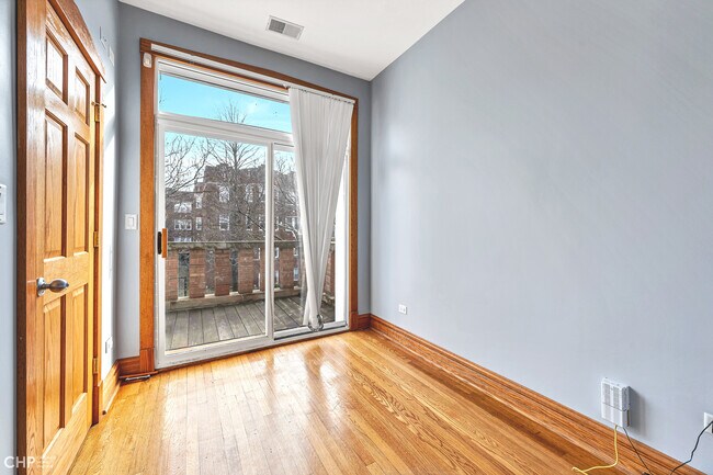 Building Photo - 4706 N Troy St