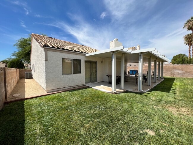 Building Photo - 838 Centaur Ave