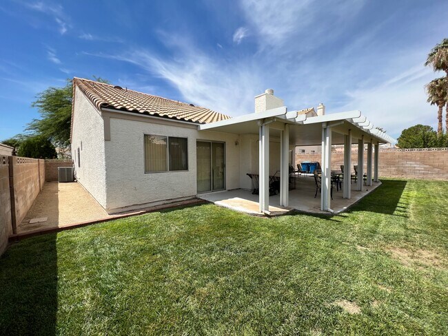 Foto del edificio - 838 Centaur Ave
