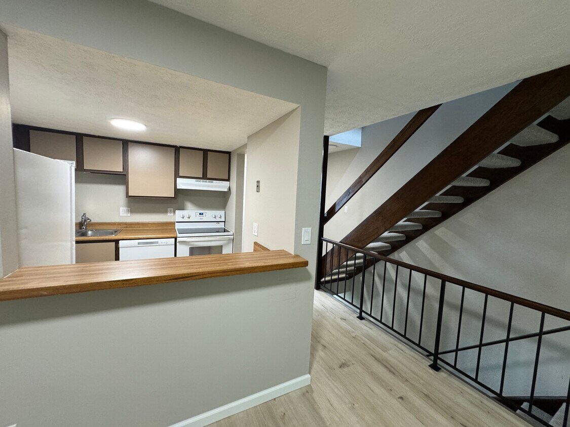 Foto principal - 2814 Stonehenge Dr