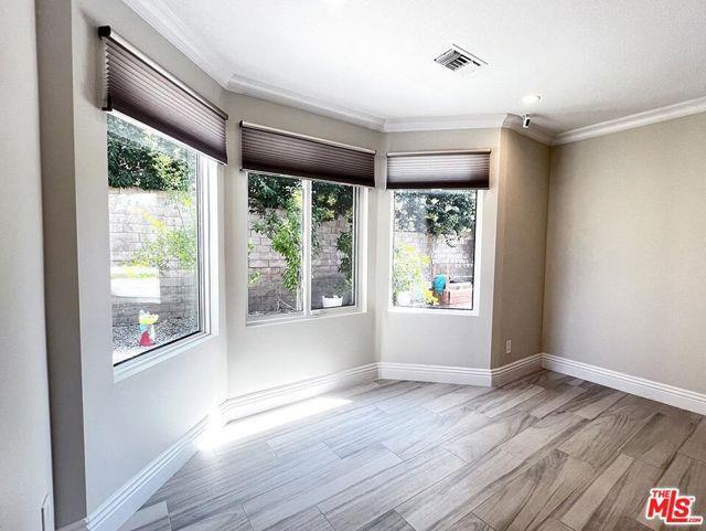 Foto del edificio - 10758 Cozycroft Ave