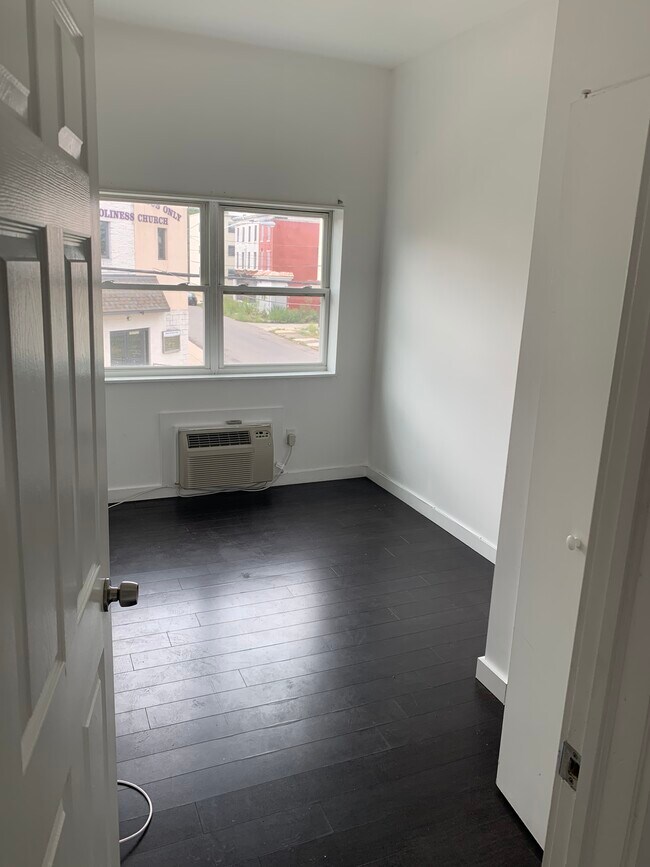 Foto del edificio - 1631 N 20th St