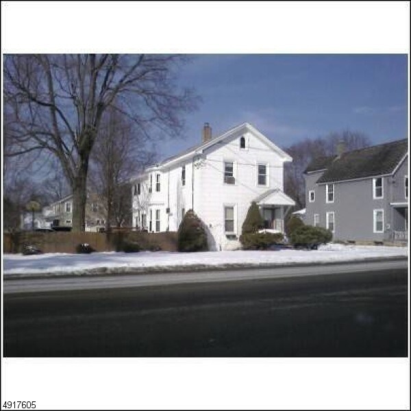 Primary Photo - 54 Main St