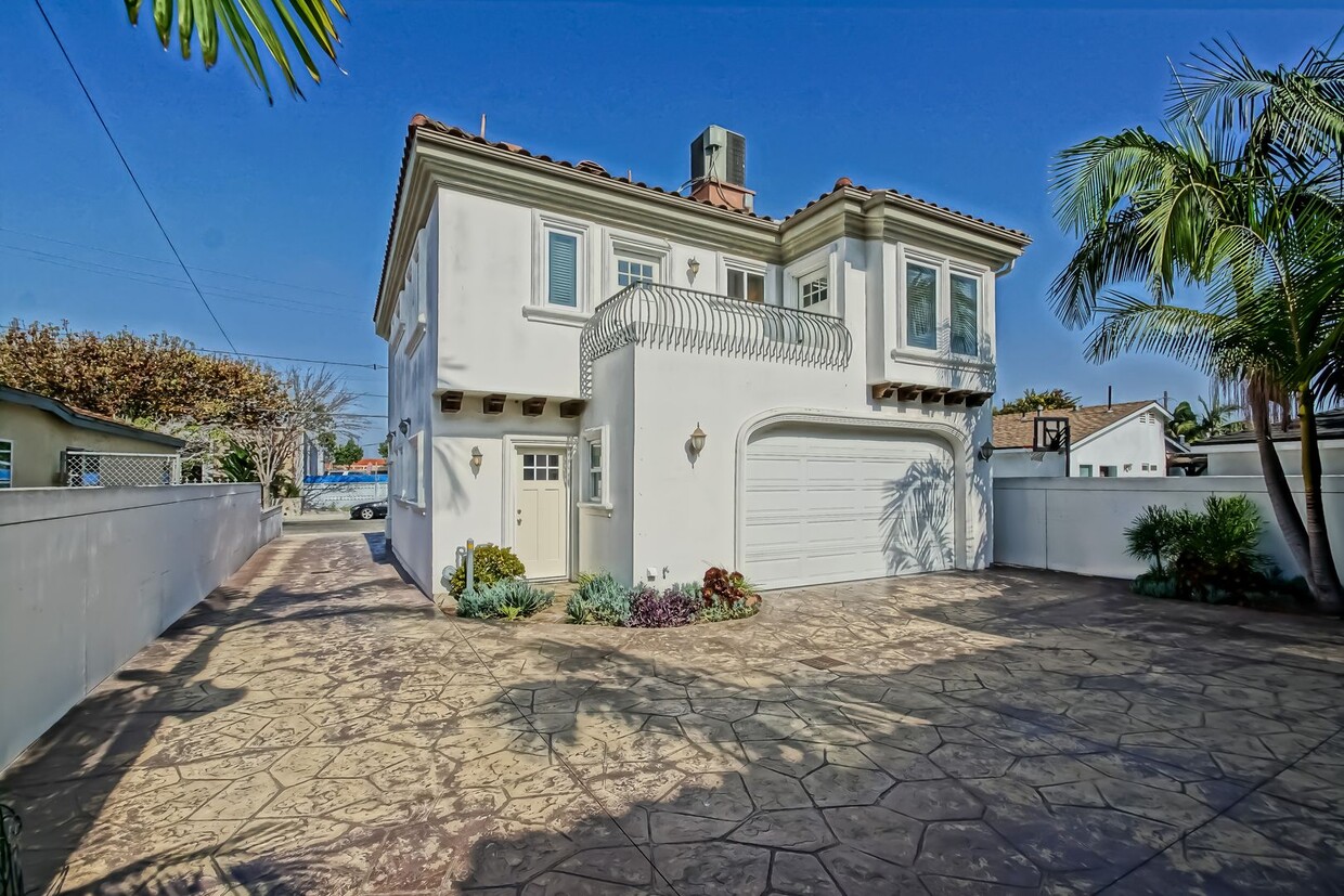 Photo - 15624 Sombra Ave.